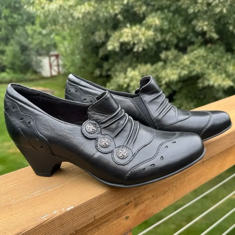 NWOB Cobb Hill by New Balance size 9W (WIDE) Black Leather 3 Button Pump Shootie